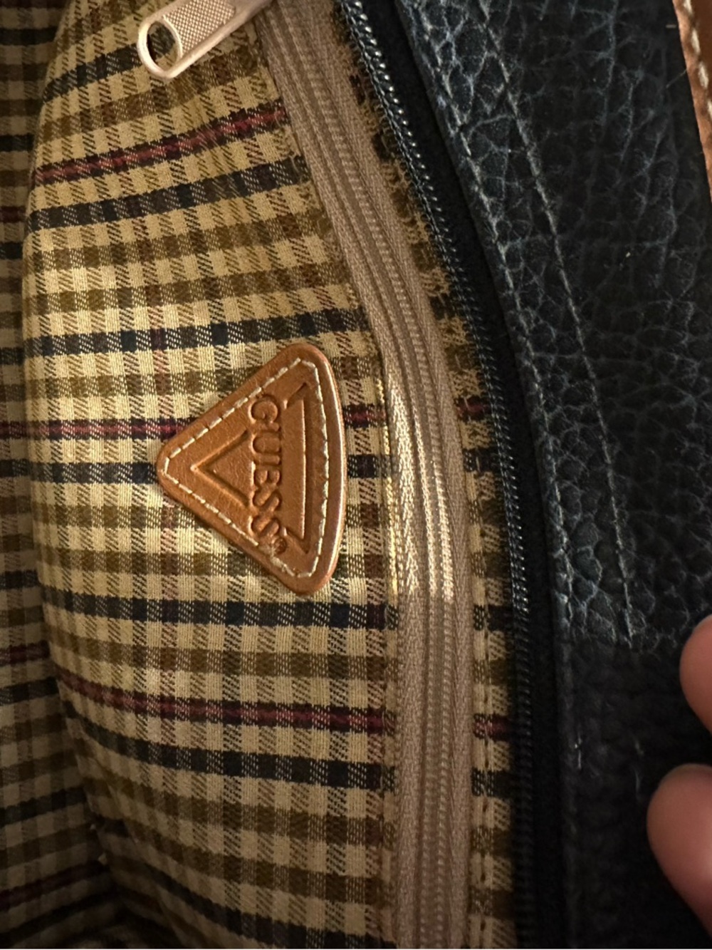 Vintage GUESS Navy and Brown Leather Bag - Picture 6 of 9